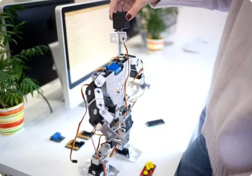 Learning Through Doing The Power of Projects in Sunmarke’s STEAM Education